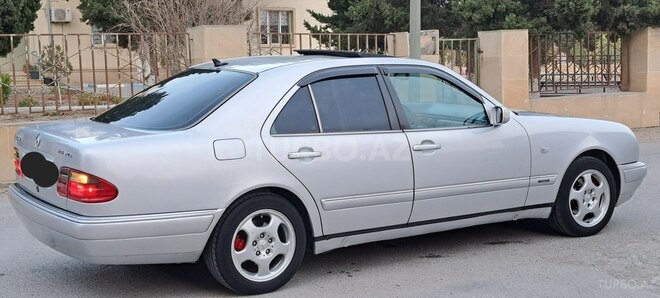 Mercedes E 240 1999, 384,000 km - 2.4 l - Sumqayıt