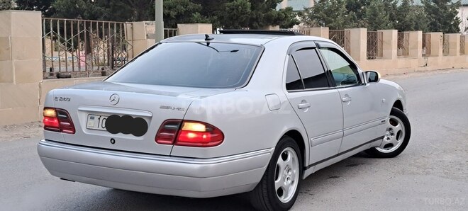 Mercedes E 240 1999, 384,000 km - 2.4 l - Sumqayıt
