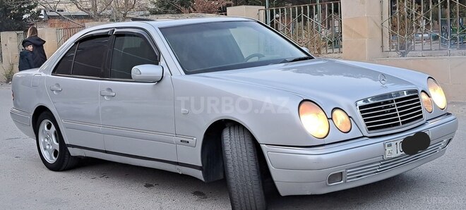 Mercedes E 240 1999, 384,000 km - 2.4 l - Sumqayıt