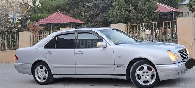 Mercedes E 240 1999, 384,000 km - 2.4 l - Sumqayıt