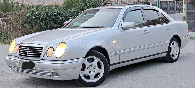 Mercedes E 240 1999, 384,000 km - 2.4 l - Sumqayıt