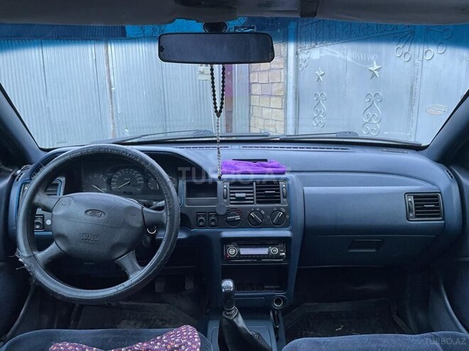 Ford Escort 1993, 200,000 km - 1.8 l - Zaqatala