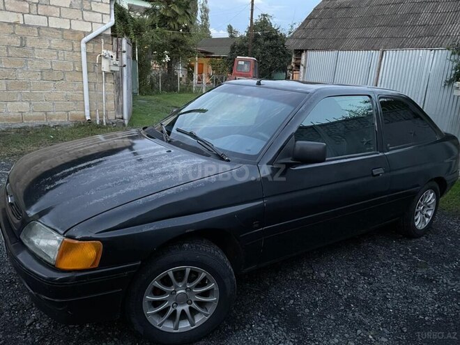 Ford Escort 1993, 200,000 km - 1.8 l - Zaqatala