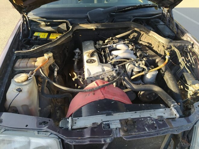 Mercedes E 200 1993, 256,355 km - 2.0 l - İmişli