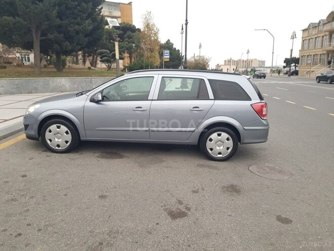 Opel Astra 2009, 130,000 km - 1.4 l - Bakı