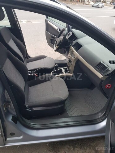Opel Astra 2009, 130,000 km - 1.4 l - Bakı