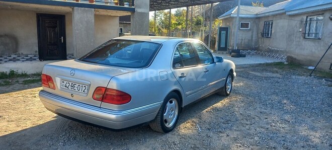 Mercedes E 200 1996, 250,000 km - 2.0 l - Masallı