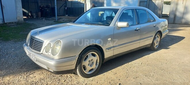 Mercedes E 200 1996, 250,000 km - 2.0 l - Masallı
