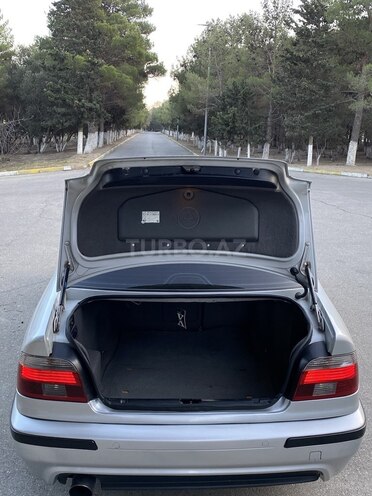 BMW 528 1998, 221,500 km - 2.8 l - Sumqayıt