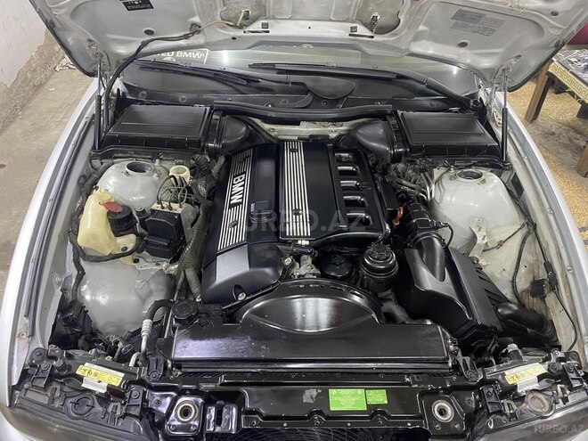 BMW 528 1998, 221,500 km - 2.8 l - Sumqayıt