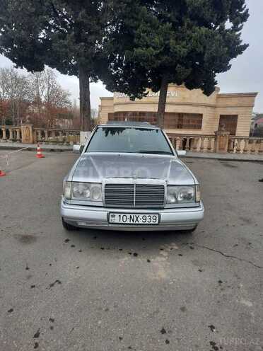 Mercedes E 220 1993, 478,240 km - 2.2 л - Qazax