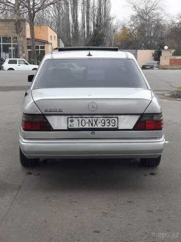 Mercedes E 220 1993, 478,240 km - 2.2 л - Qazax