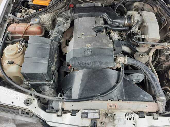 Mercedes E 220 1993, 478,240 km - 2.2 л - Qazax