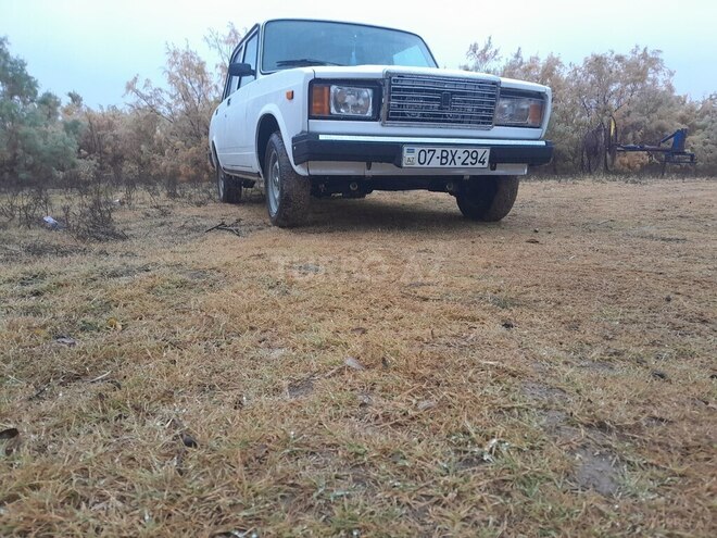 LADA (VAZ) 2107 1998, 100,000 km - 1.6 l - Sabirabad