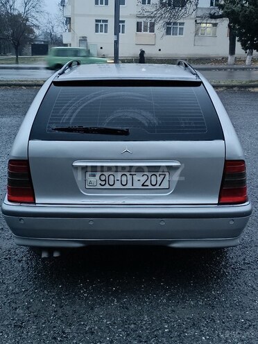 Mercedes C 200 2000, 156,724 km - 2.0 l - İsmayıllı