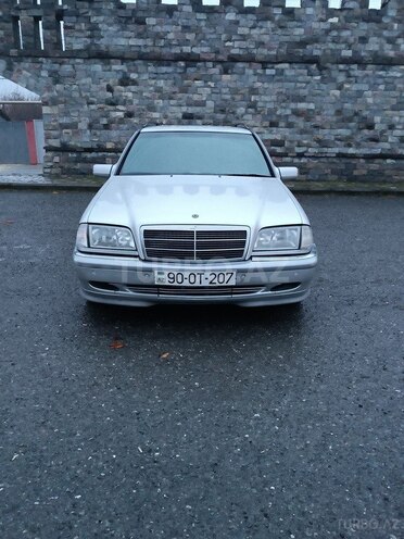 Mercedes C 200 2000, 156,724 km - 2.0 l - İsmayıllı