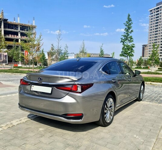 Lexus ES 300h 2021, 24,000 km - 2.5 l - Bakı