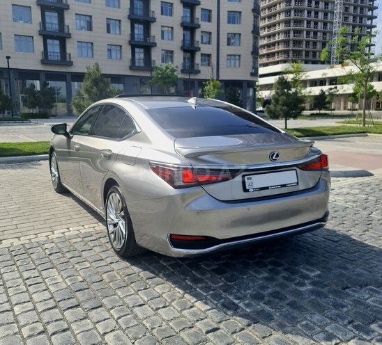 Lexus ES 300h 2021, 24,000 km - 2.5 l - Bakı