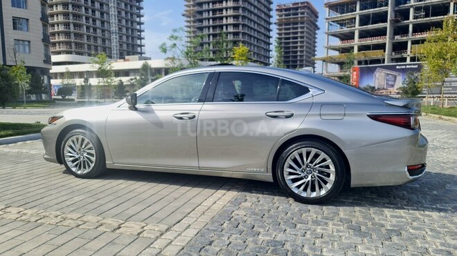 Lexus ES 300h 2021, 24,000 km - 2.5 l - Bakı