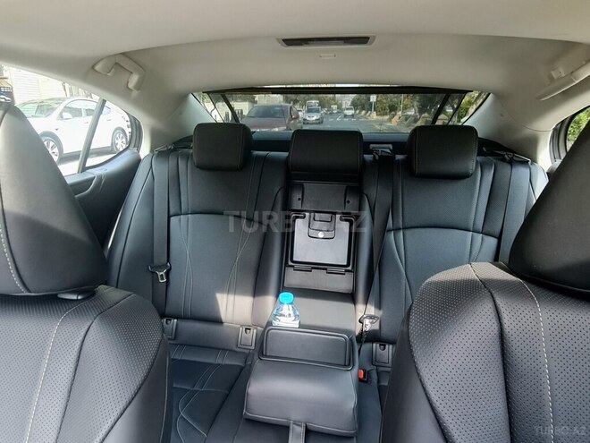 Lexus ES 300h 2021, 24,000 km - 2.5 l - Bakı