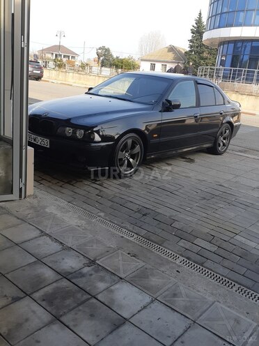 BMW 528 1998, 265,864 km - 2.8 l - Astara