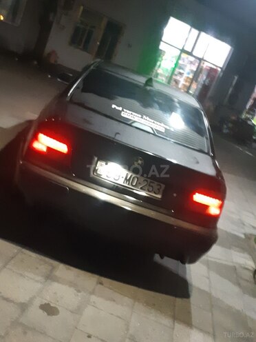 BMW 528 1998, 265,864 km - 2.8 l - Astara