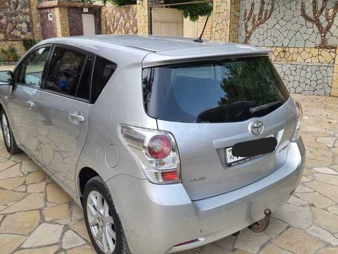 Toyota Corolla Verso 2009, 230,313 km - 2.2 l - Bakı