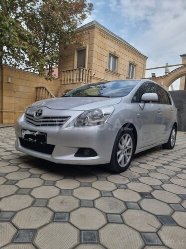 Toyota Corolla Verso 2009, 230,313 km - 2.2 l - Bakı