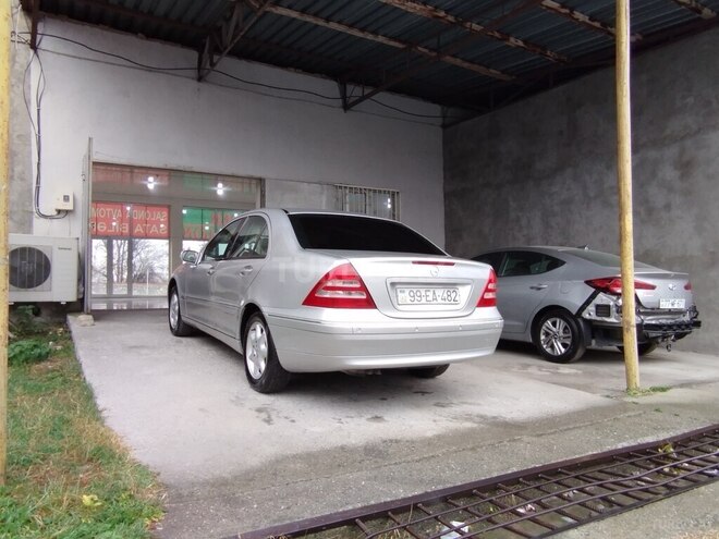 Mercedes C 200 2000, 233,400 km - 2.0 l - Bakı