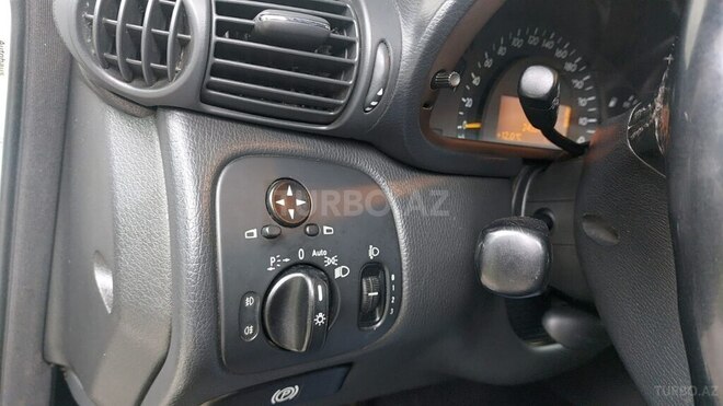 Mercedes C 200 2000, 233,400 km - 2.0 l - Bakı
