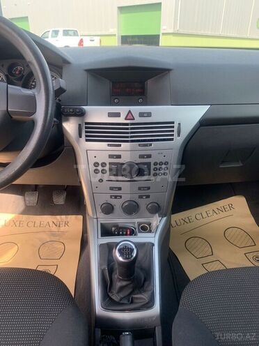 Opel Astra 2010, 36,000 km - 1.3 l - Bakı