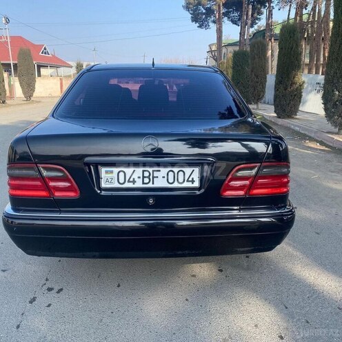 Mercedes E 270 1999, 250,000 km - 2.7 l - Bakı