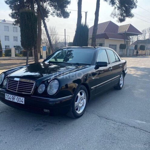 Mercedes E 270 1999, 250,000 km - 2.7 l - Bakı