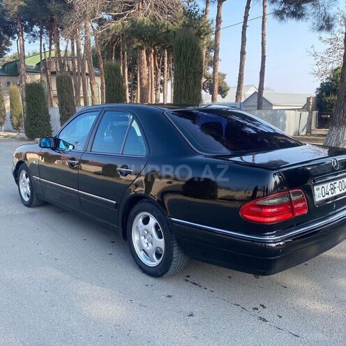 Mercedes E 270 1999, 250,000 km - 2.7 l - Bakı