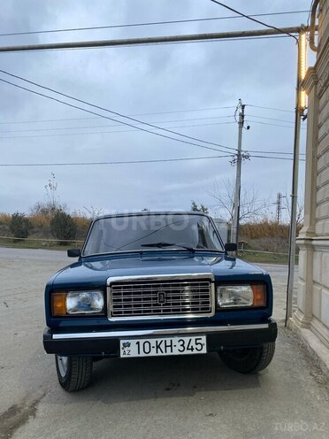 LADA (VAZ) 2107 2001, 95,000 km - 1.6 l - Salyan