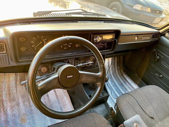 LADA (VAZ) 2107 2001, 95,000 km - 1.6 l - Salyan