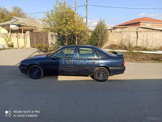 Opel Vectra 1993, 180,000 km - 1.6 l - Bakı