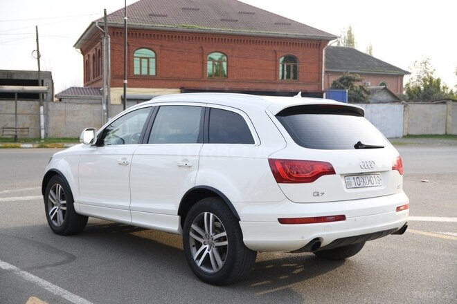 Audi Q7 2009, 195,000 km - 4.2 l - Lənkəran