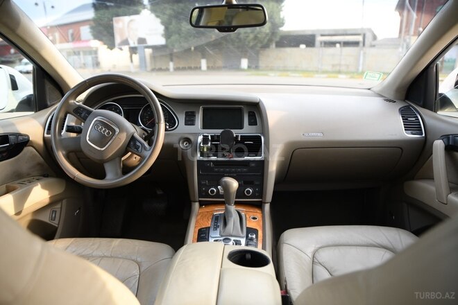 Audi Q7 2009, 195,000 km - 4.2 l - Lənkəran