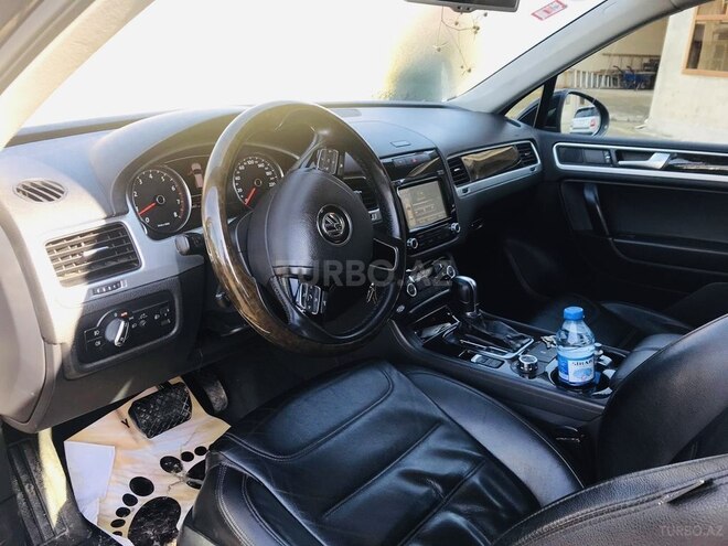 Volkswagen Touareg 2011, 133,000 km - 3.6 l - Bakı