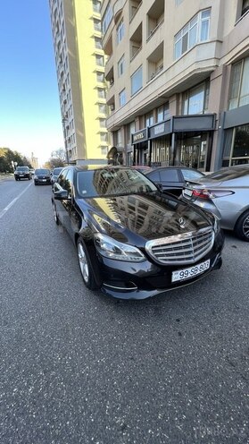 Mercedes E 220