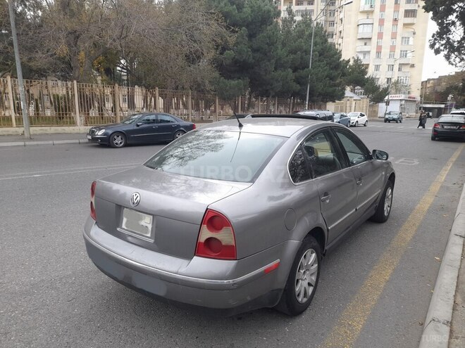 Volkswagen Passat 2003, 273,500 km - 1.8 l - Bakı