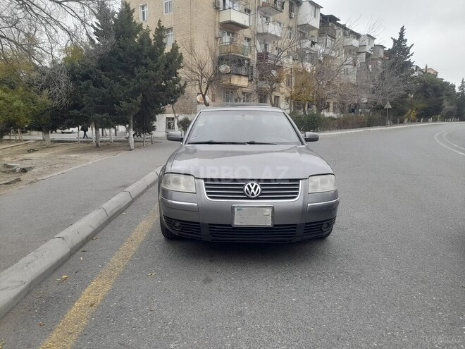 Volkswagen Passat 2003, 273,500 km - 1.8 l - Bakı