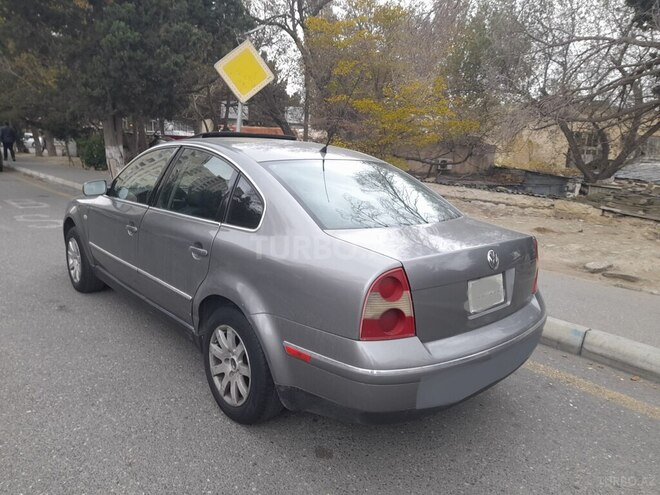Volkswagen Passat 2003, 273,500 km - 1.8 l - Bakı