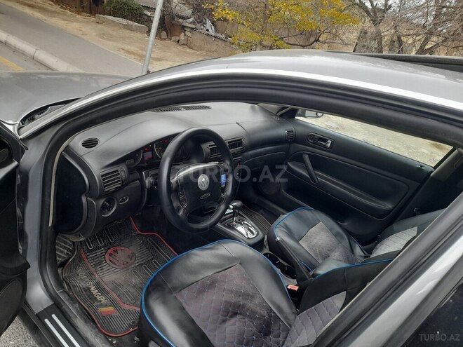 Volkswagen Passat 2003, 273,500 km - 1.8 l - Bakı