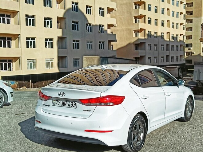 Hyundai Elantra 2016, 184,113 km - 1.6 l - Bakı