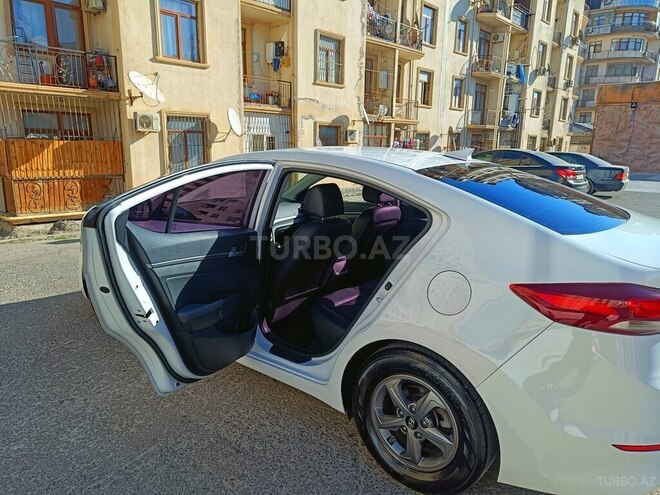 Hyundai Elantra 2016, 184,113 km - 1.6 l - Bakı