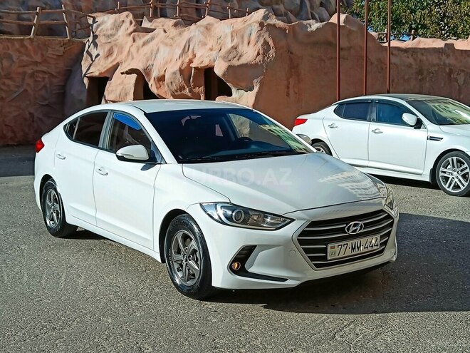 Hyundai Elantra 2016, 184,113 km - 1.6 l - Bakı