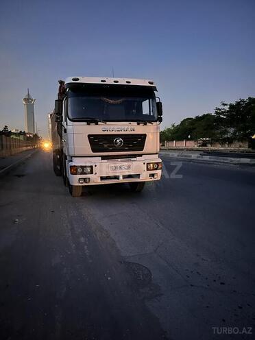 Shacman F2000 2011, 450,000 km - 9.7 l - İmişli