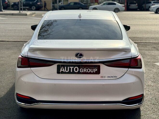 Lexus ES 300h 2021, 31,000 km - 2.5 л - Bakı